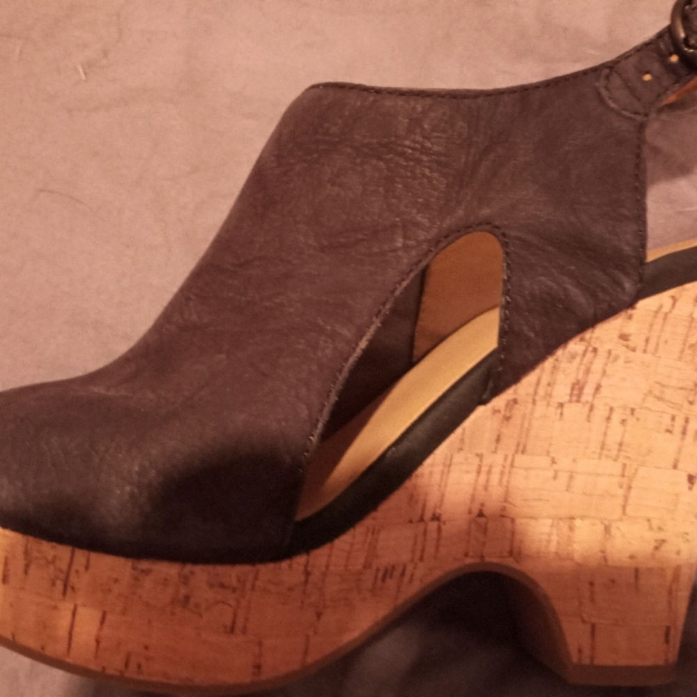 Franco Sarto black wooden wedge